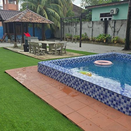 Casa Tiga Homestay Besut Kampung Kuala Besut Esterno foto
