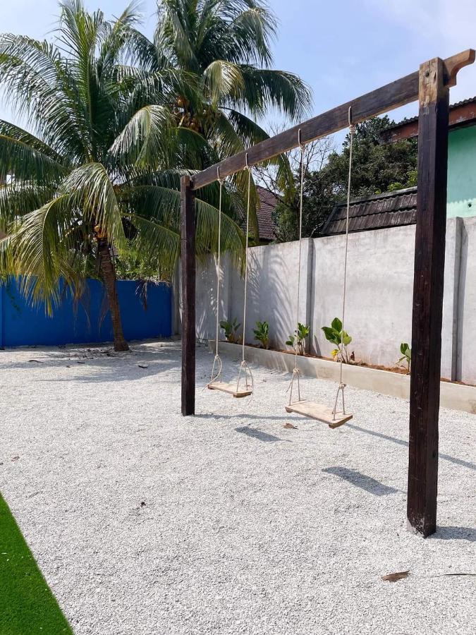 Casa Tiga Homestay Besut Kampung Kuala Besut Esterno foto
