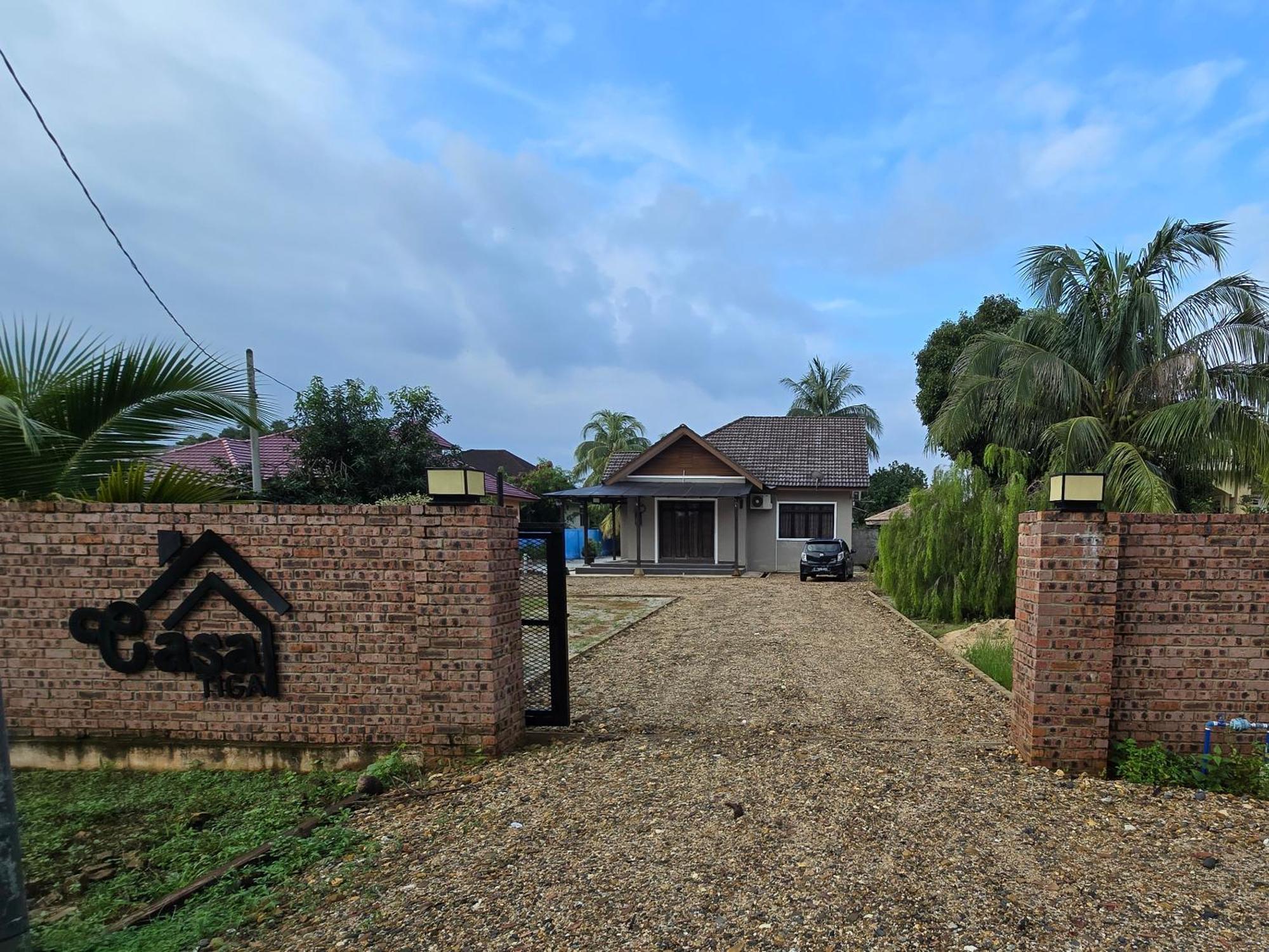 Casa Tiga Homestay Besut Kampung Kuala Besut Esterno foto
